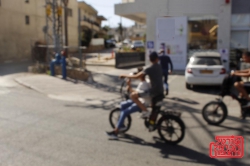 עלייה בהיפגעות ילדים בחצרות בתים ובדרכים