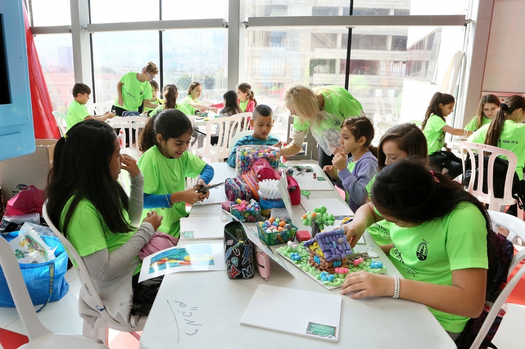 תלמידי ליאו באק העבירו שיעור באדריכלות לילדי רמב"ם