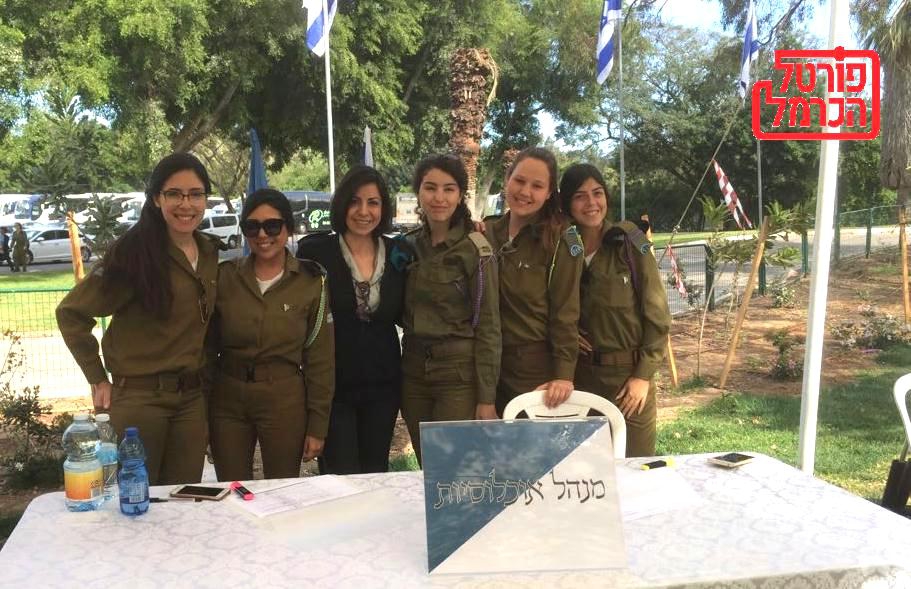 רב סרן שני פלצי הקשר עם המשפחות השכולות