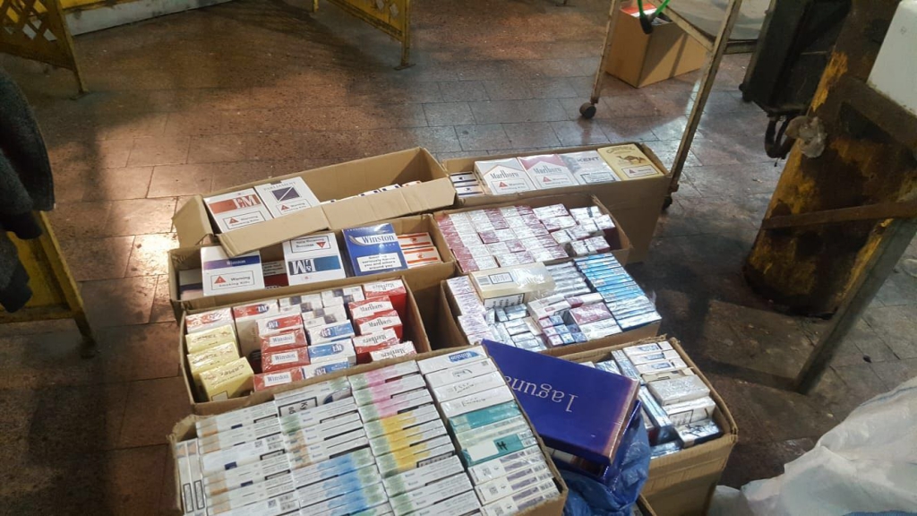אותרו והוחרמו  240,000 חפיסות סיגריות שהוברחו לארץ