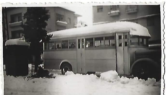 אוטובוס אגד בשלג של 1950