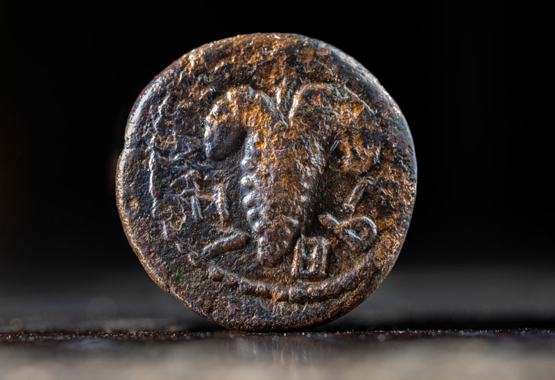 מה הביא מטבע נדיר מתקופת מרד בר כוכבא לירושלים?