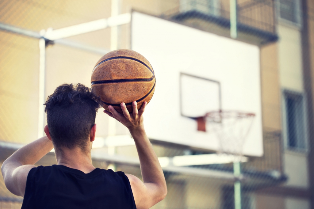 כיצד שחקני כדורסל הופכים לשחקנים מקצועיים?