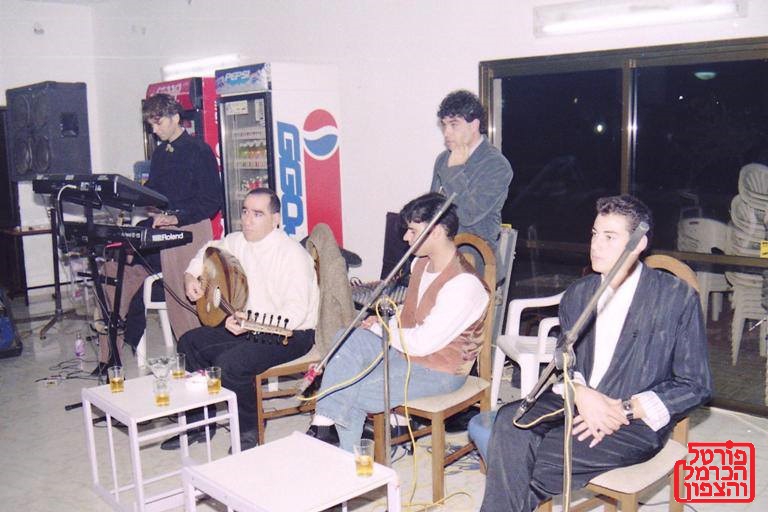 זמרים ונגנים מדליה בשנות התשעים