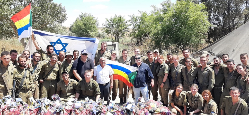 דרוזים מסאג'ור באו לחבק חיילים בעוטף עזה