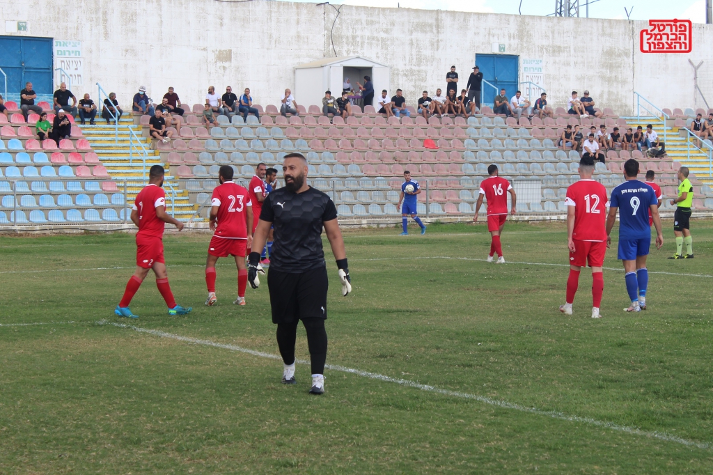 רביע ושחקני הפועל דליה