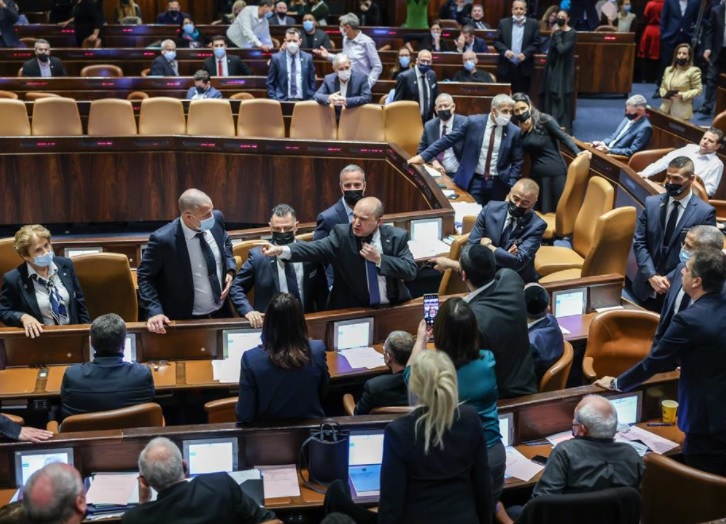 מי יכול להתחבר לרשת החשמל בחוק החדש ?