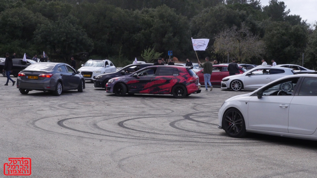 מעל 200 נהגים בתצוגת רכבים משופרים
