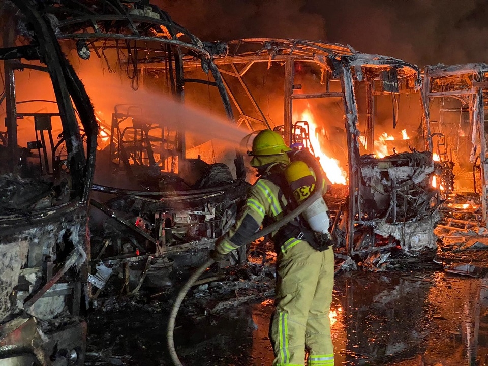 שריפת 8 אוטובוסים באזור התעשייה הצפוני בקרית שמונה