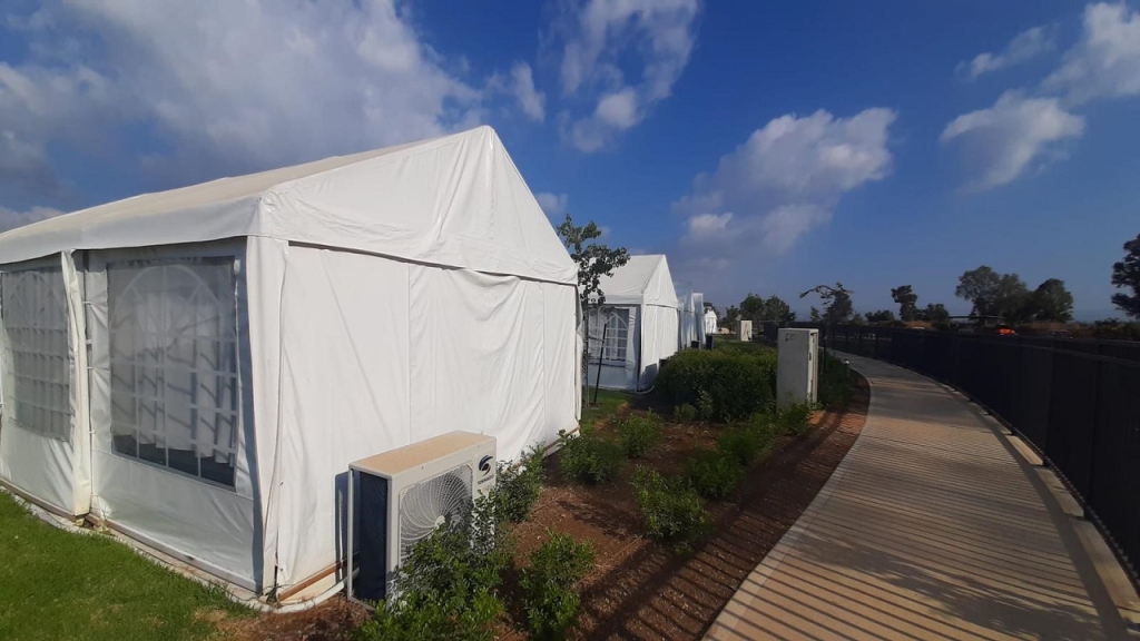 נסגר מתחם גלאמפינג לא חוקי שהוקם על גדות נהר הירדן