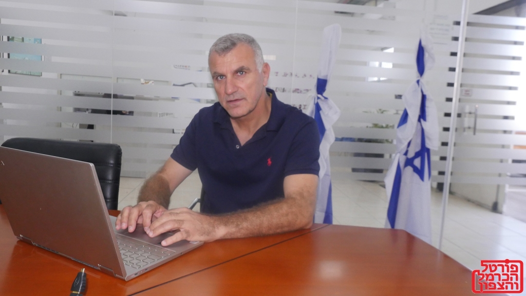 אנואר סעב עושה הרבה מדבר פחות