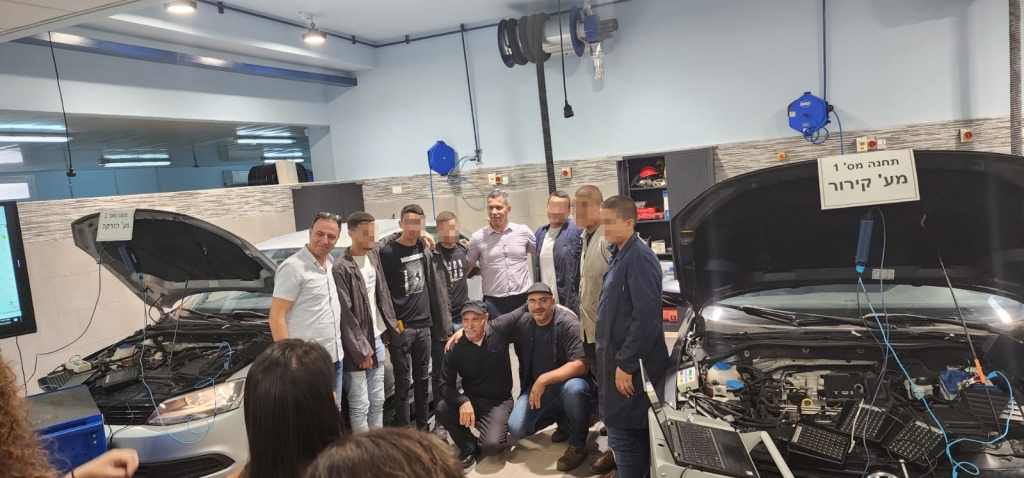 נחנכו סדנת אוטוטרוניקה וסדנת עיצוב ומדיה בבי"ס בירכא