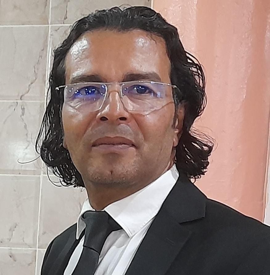  أَنَا الْمَغْرِبُ