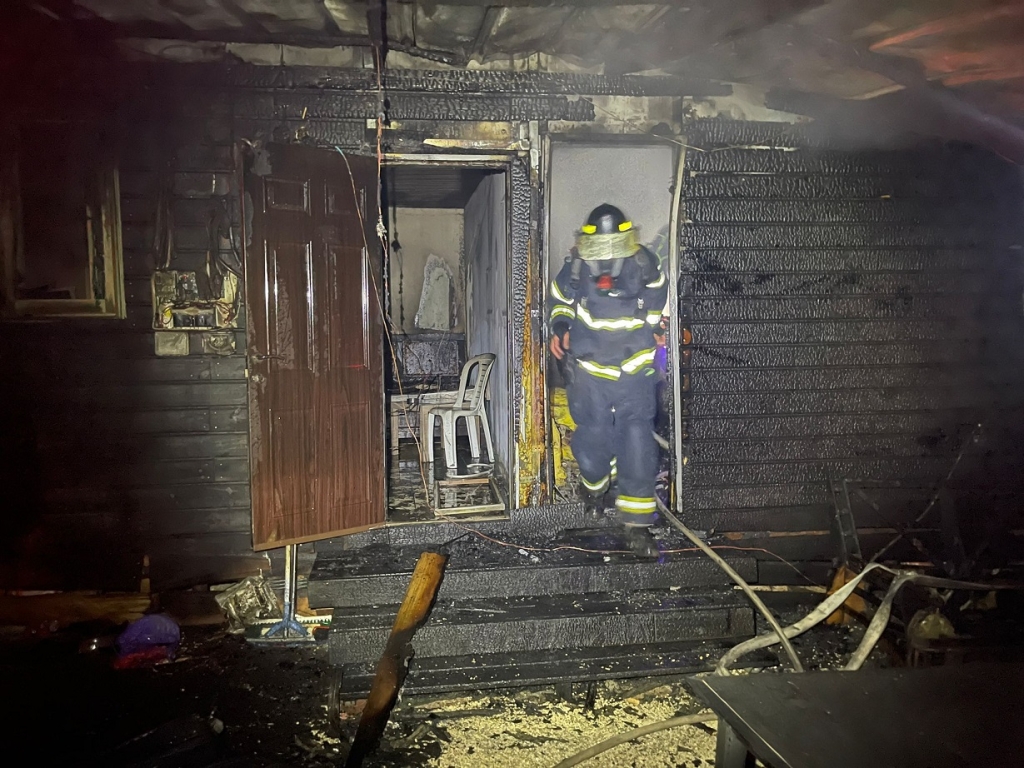 שריפת צימר ופציעת 4 צעירים מירי