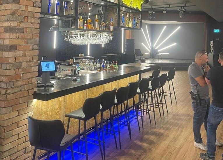 מועדון ריקודים במסווה של מסעדה