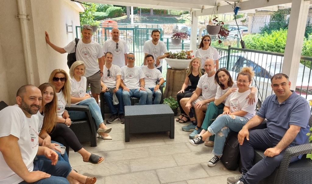 עובדי כתר יקנעם למען קשישי נשר