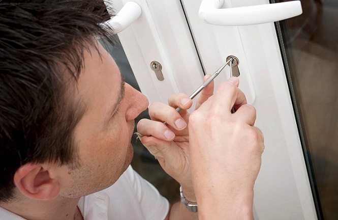 מה לשאול מנעולן בטלפון בשביל לדעת שהוא מקצועי?