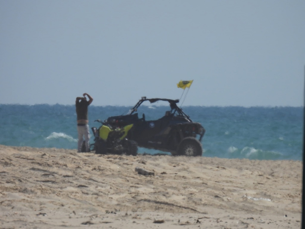 מבצע אכיפה נגד כלים שסיכנו מטיילים בחוף
