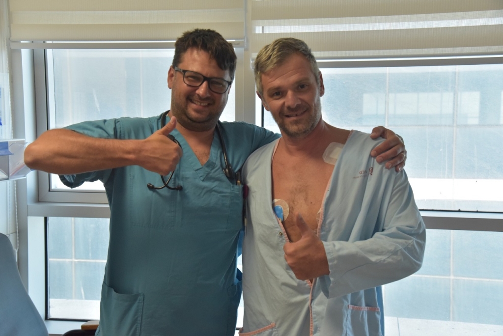 טוב שכן פראמדיק קרוב מאח רחוק