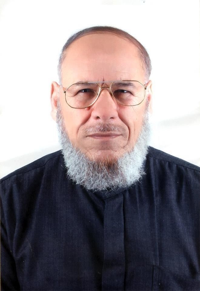  أبي صديق عمري وطفولتي 