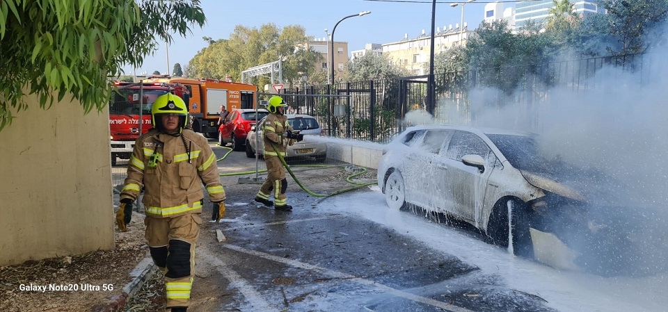 כיבוי רכב שבער בחיפה