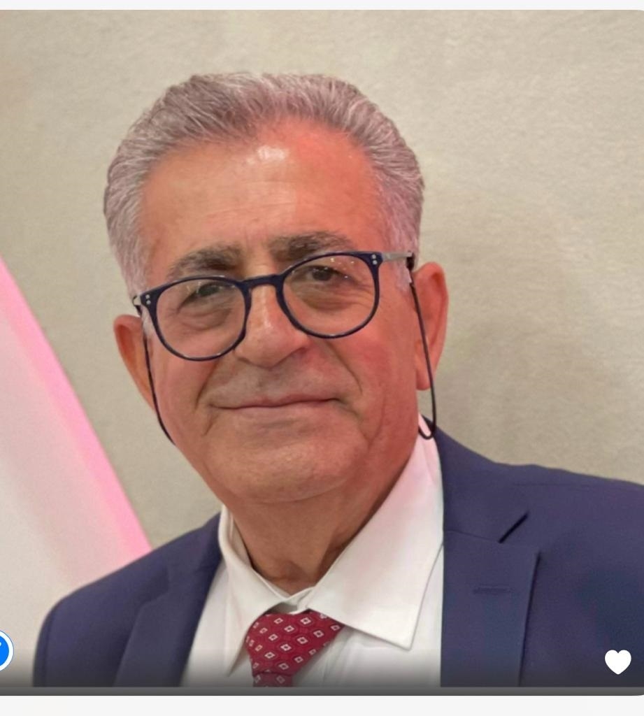 ولـقـد ذكرتكِ حـيـنَ مرَّ بـجانـبي