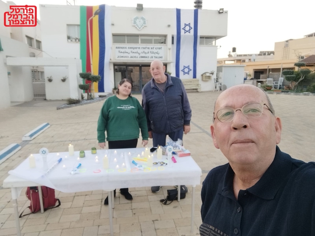 יום טוב משה ונדא חלבי מדליקים אור בדליה