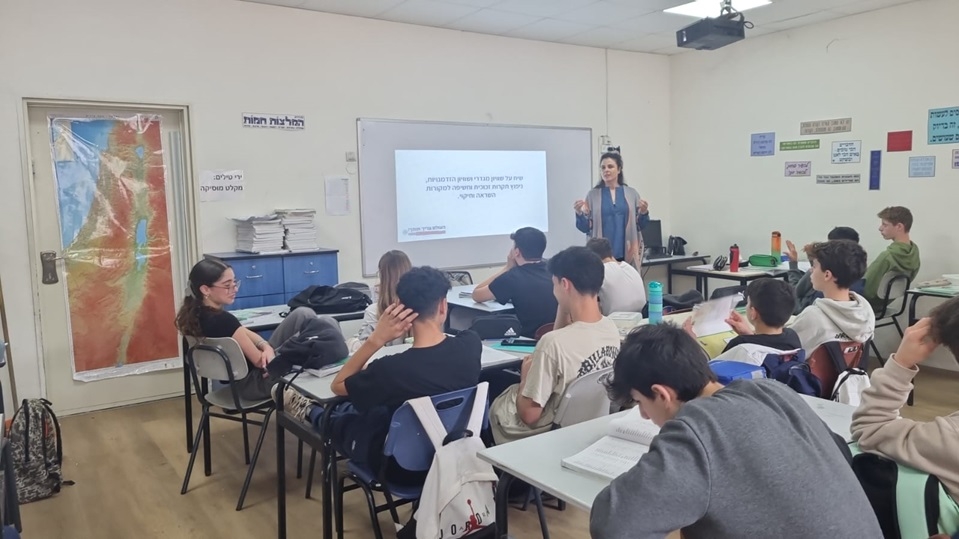 עובדות התעשייה האווירית מנטוריות ומודל לחיקוי