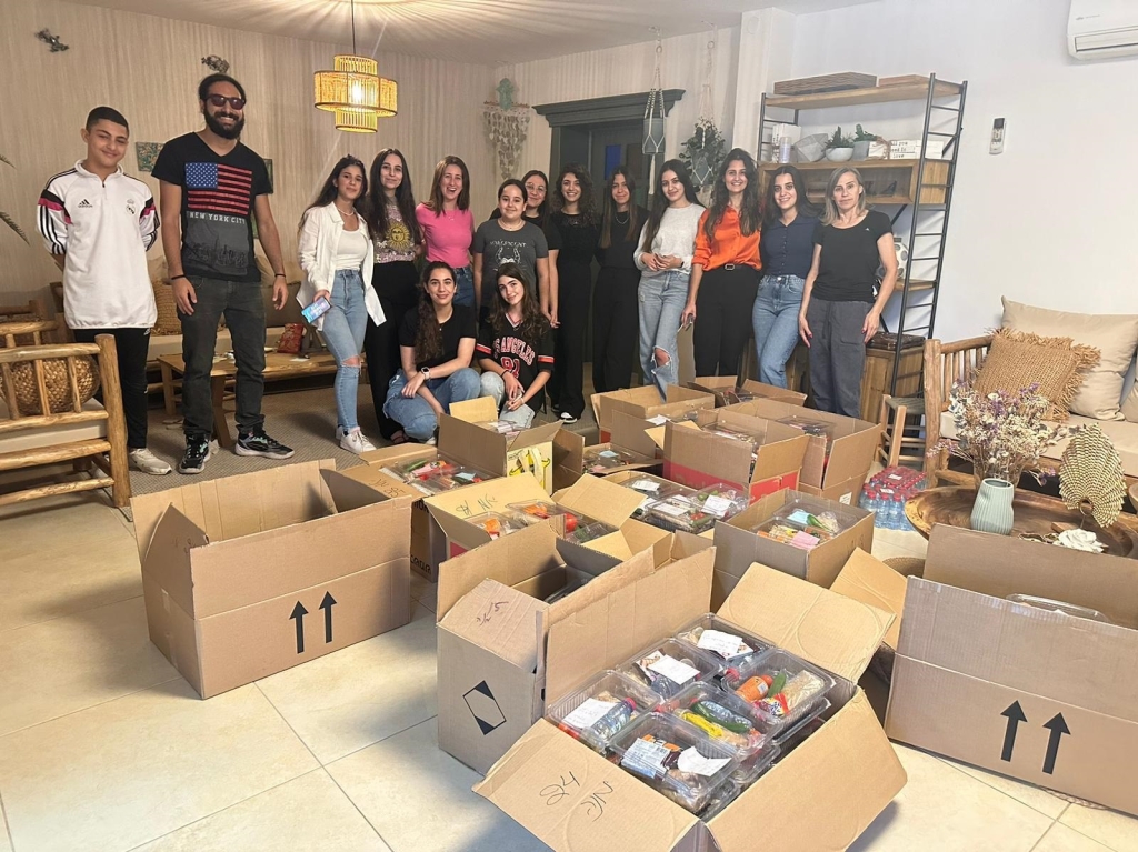 איסוף מצרכים לחיילים הגיבורים