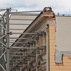 חיזוק מבנים ישנים: הגנה מפני רעידות אדמה וסכנות אחרות