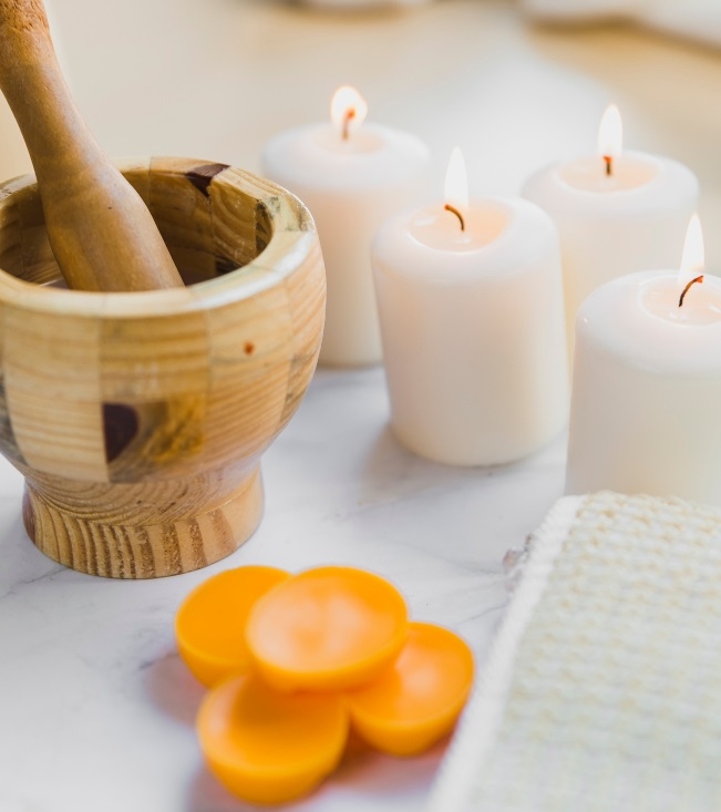 נרות ריחניים יוקרתיים ככה מייצרים אווירה אינטימית בחדר