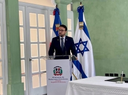 רסלאן אבו רוקן השגריר ומשלחת רפואית לג'מייקה