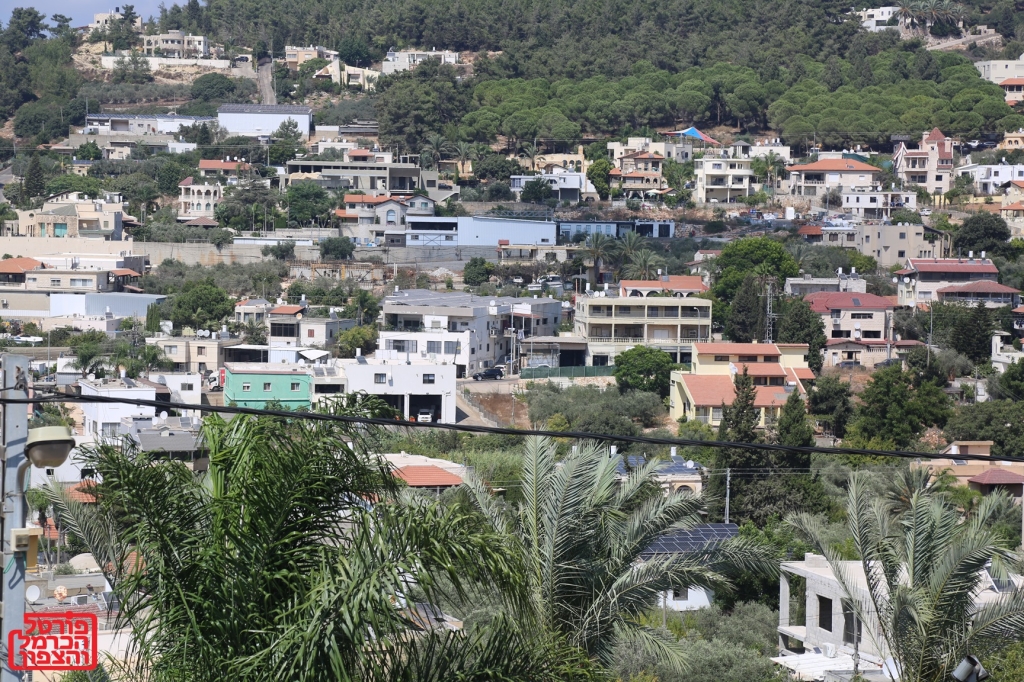 תלמידי ירכא מגאר בתחתית דוברי עברית