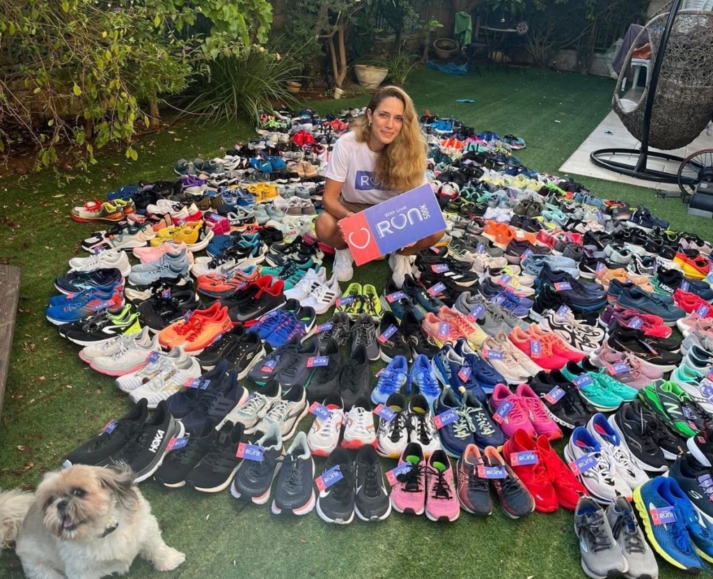 נעליים עם שליחות