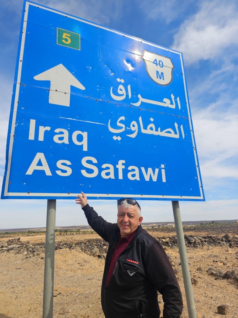 אבו בגין בדרך לגבול עיראק