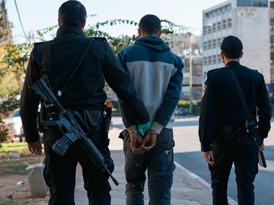 נעצרו מאות שב"חים וחשודים בהלנתם העסקתם והסעתם