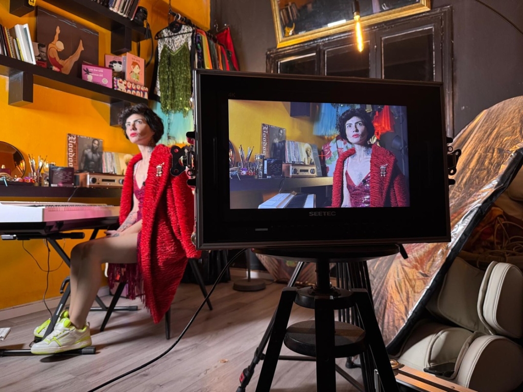 "השמש של דרקולה זורחת"