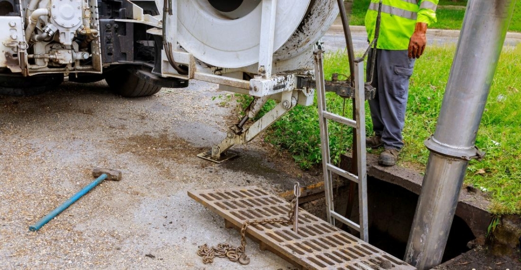 מתי צריך להזמין משאית ביוב פרטית?