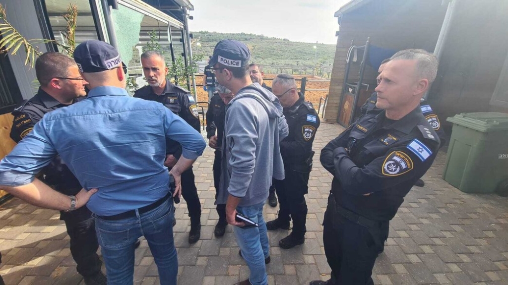 תשעה חשודים נעצרו בחשד לרצח שני בני הדודים בירכא