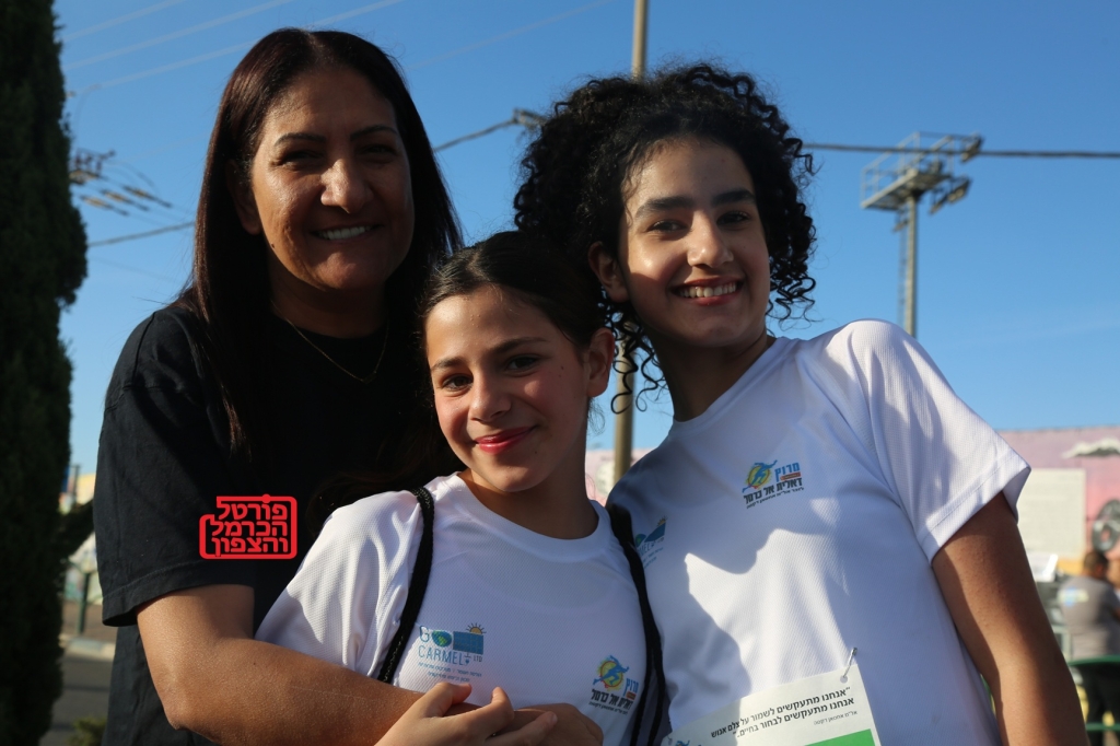 הוניידה והבנות