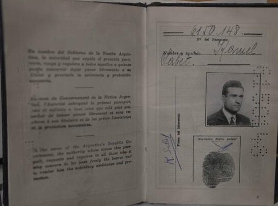 2,500 מסמכים, תמונות וחפצים אישיים של אלי כהן ז"ל