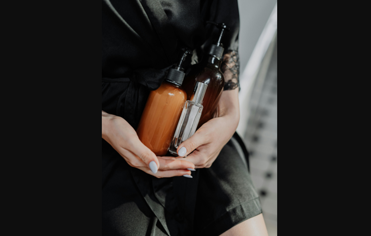 רטינול לפנים: המדריך המקיף לטיפוח עור מושלם בחיפה והקריות