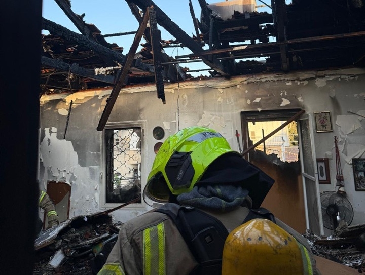 שריפה בבניין בן שתי קומות בנהריה