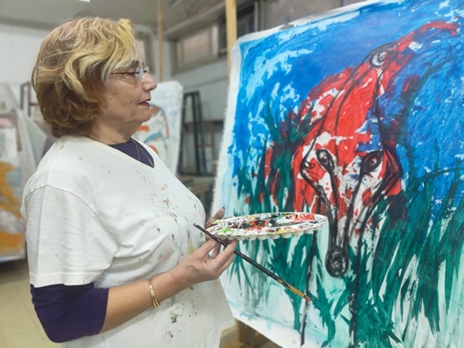 איך סגנון אמנותי משקף את עולמה של האמנית? מבט על כרמוש ארט