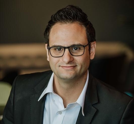 תובע מיליונים על אובדן אשך