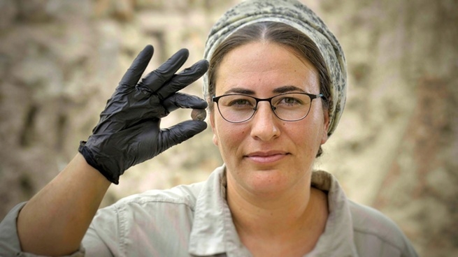 המטבע שהתגלה מבית המקדש השני