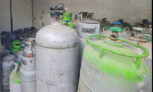 נתפסה משאית סגורה מלאה במיכלי גז מהשטחים