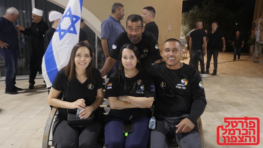 צעירים מתנדבים