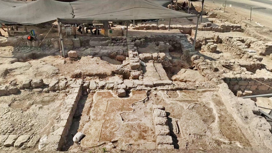 אחוזה שומרונית מפוארת ובה פסיפסים נחשפה בכפר קאסם