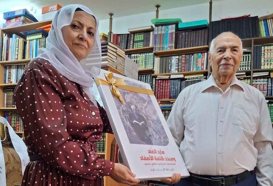 "درجات التّجديد على مدارج الأدب"